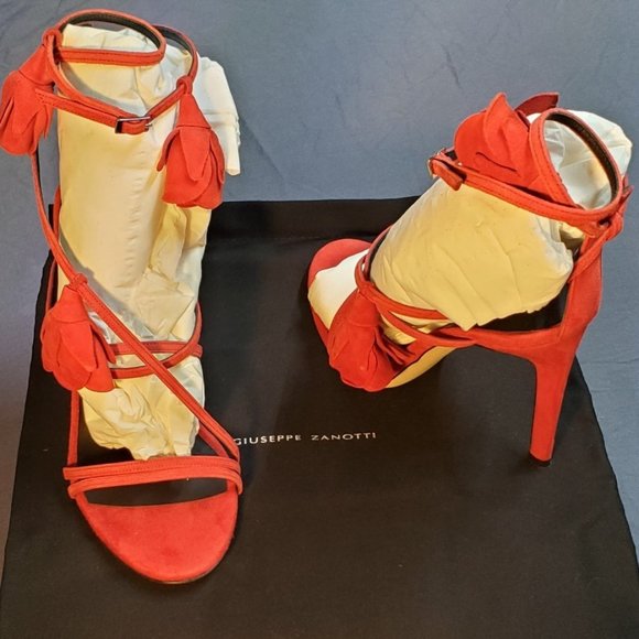 Guiseppe Zanotti Danse du Feu floral-appliquéd Suede Sandals - Picture 1 of 3